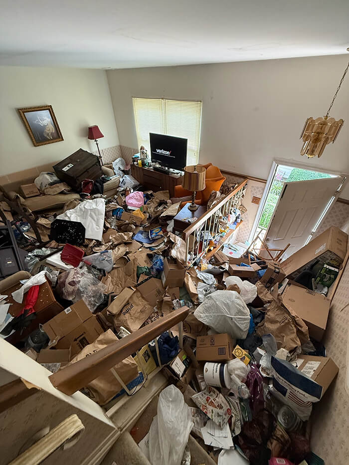 Hoarding Cleanout Service In Boring