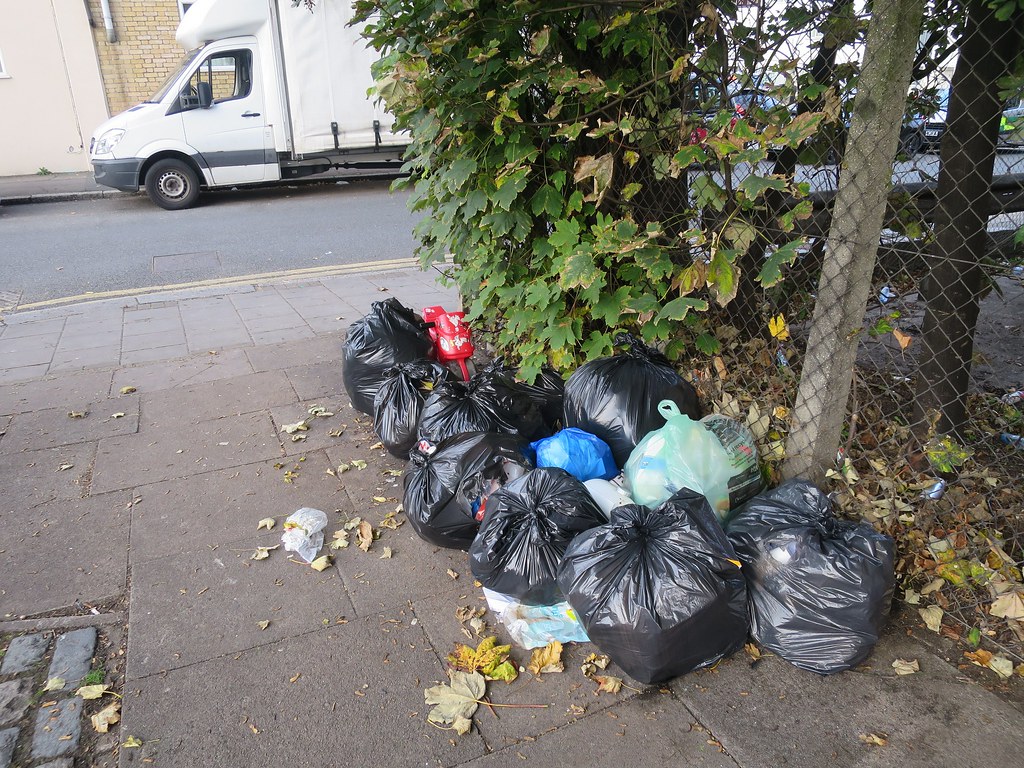 Garbage & Rubbish Removal Service In Boring